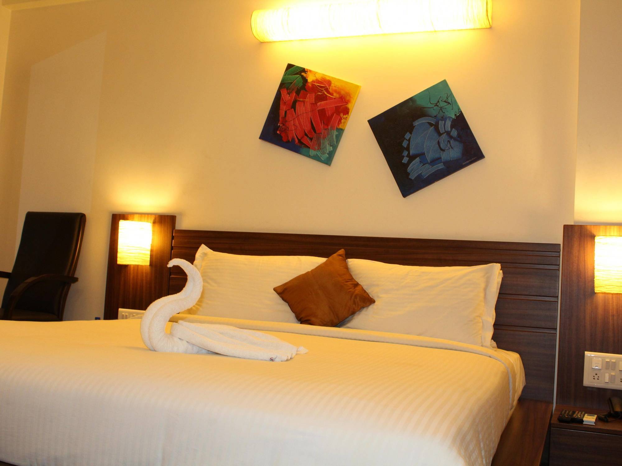 Capital O 14972 Hotel Ekaa Bangalore Bagian luar foto